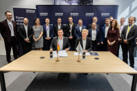 Hamburg Green Hydrogen Hub awards contract for 100 MW electrolyzer to Siemens Energy